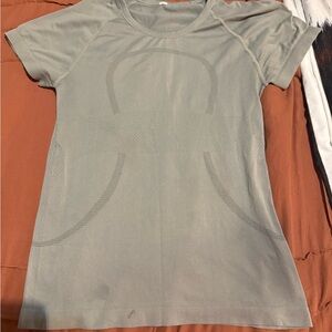 Lululemon Athletica Gray Muscle Tee